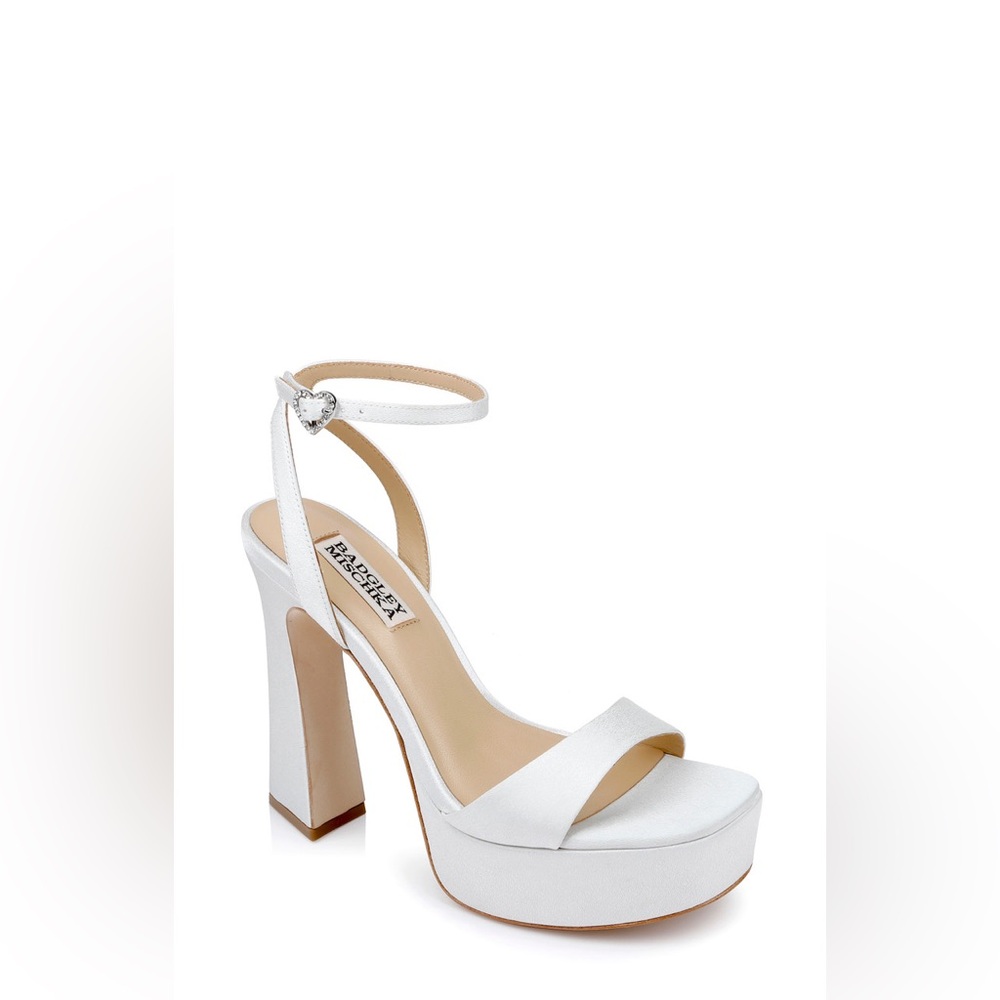 Badgley Mischka Caia X6GY0 7B Soft White